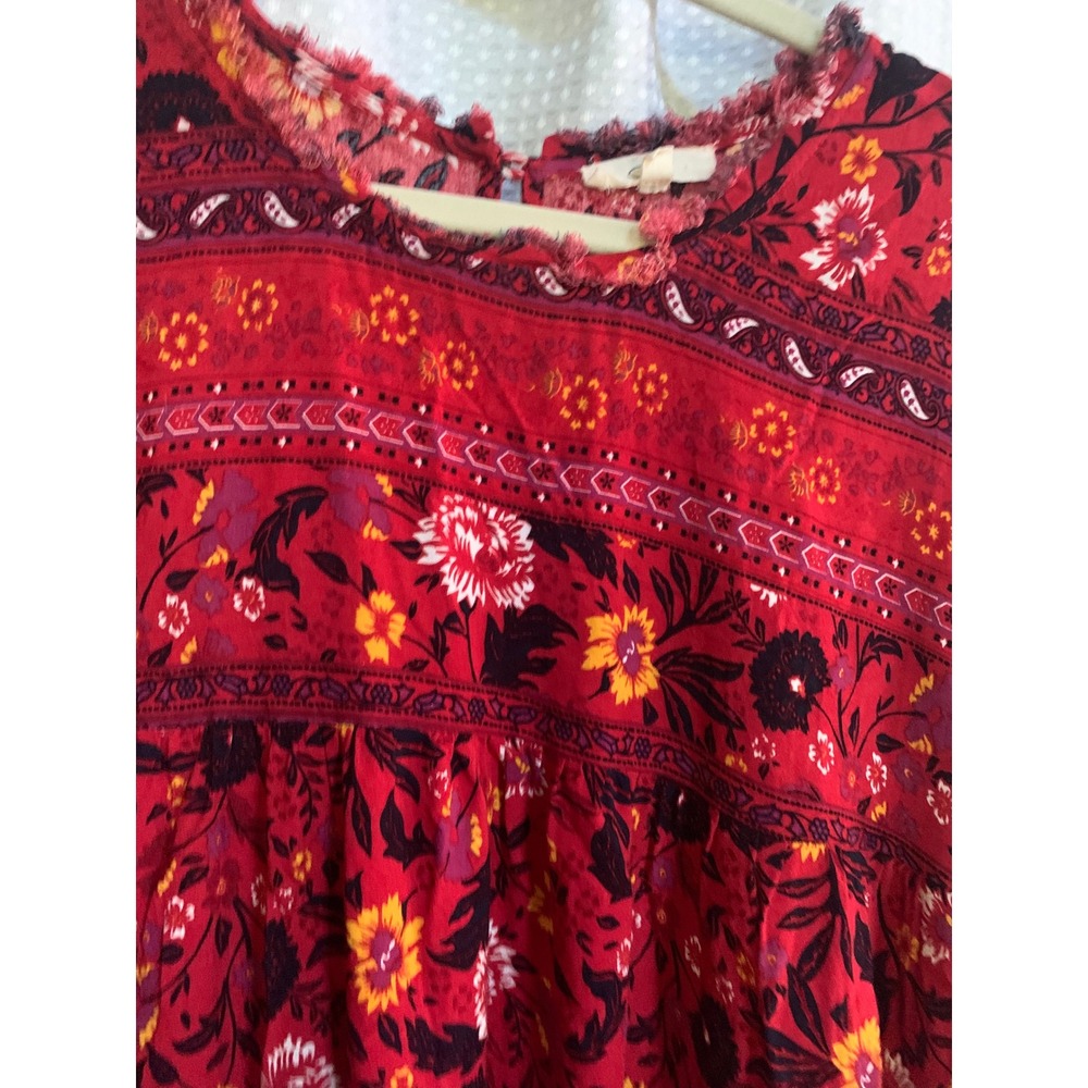 Easel Red Floral Paisley Babydoll Tunic Top Frayed Neck 3/4 Sleeve Womens Medium - Picture 3 of 10